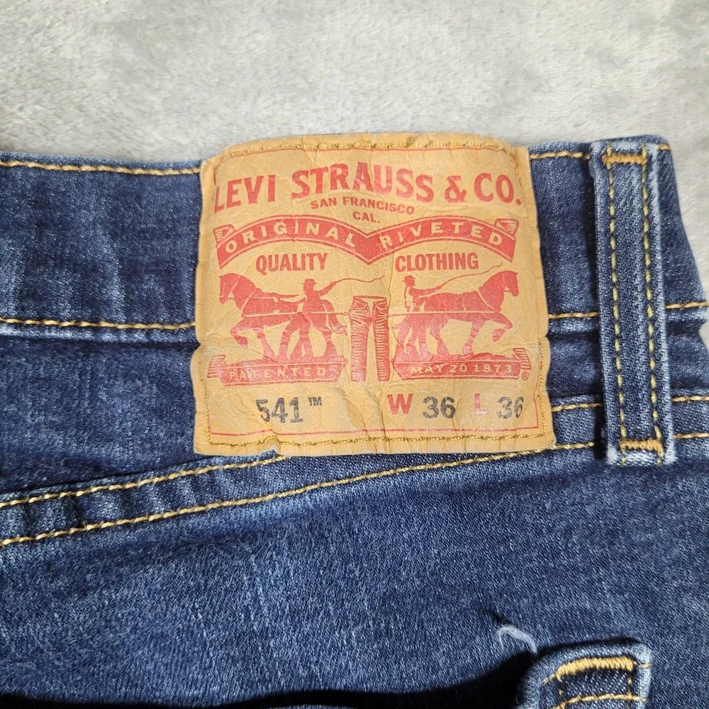 Levi's 541 Jeans Men 36x36 (Fits 36x33) Athletic Taper Stretch Dark Wash Denim